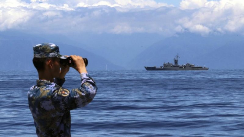 China prepara maniobras militares y Taiwan realiza simulacros de defensa